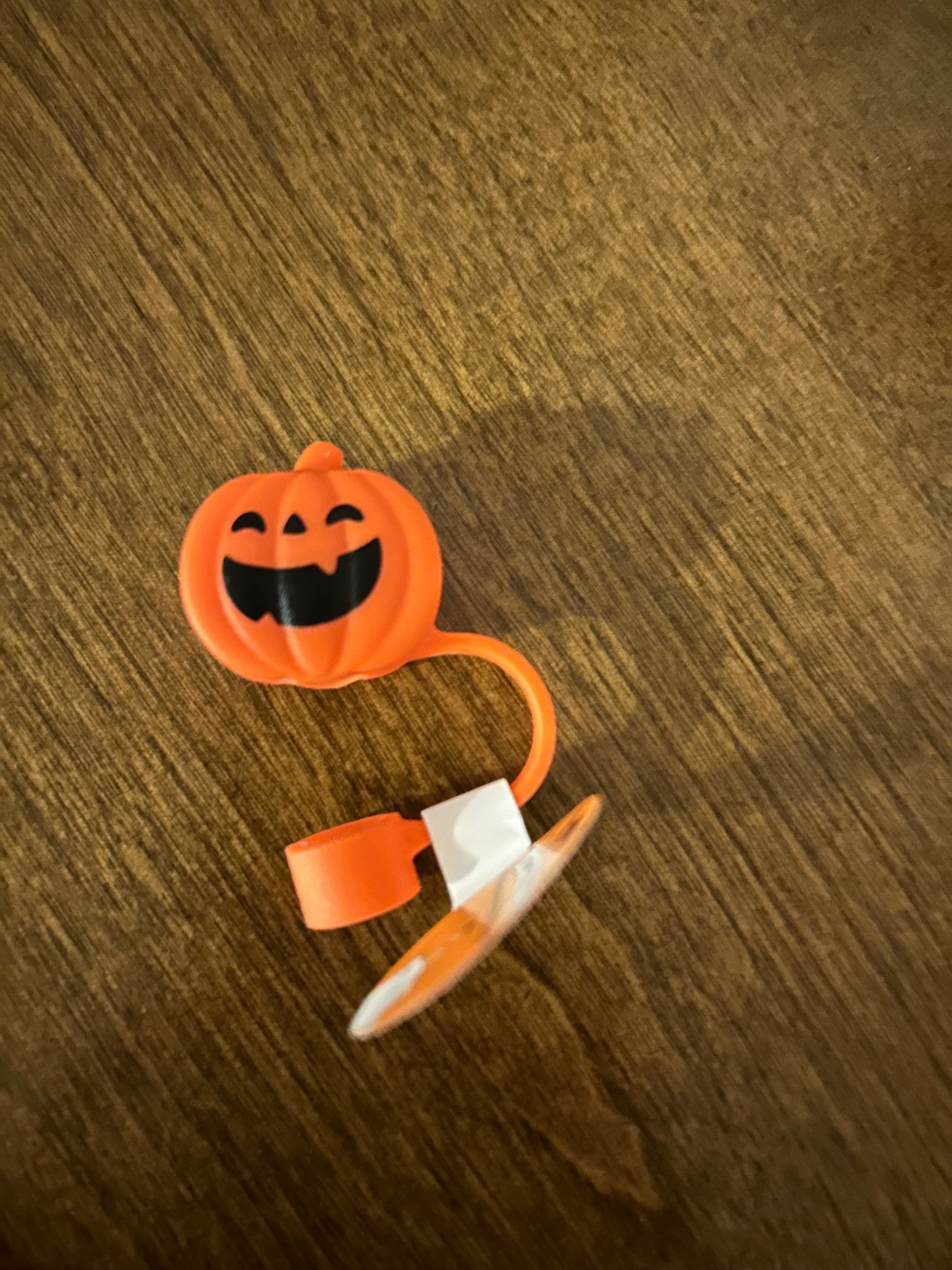 Pumpkin Straw Topper