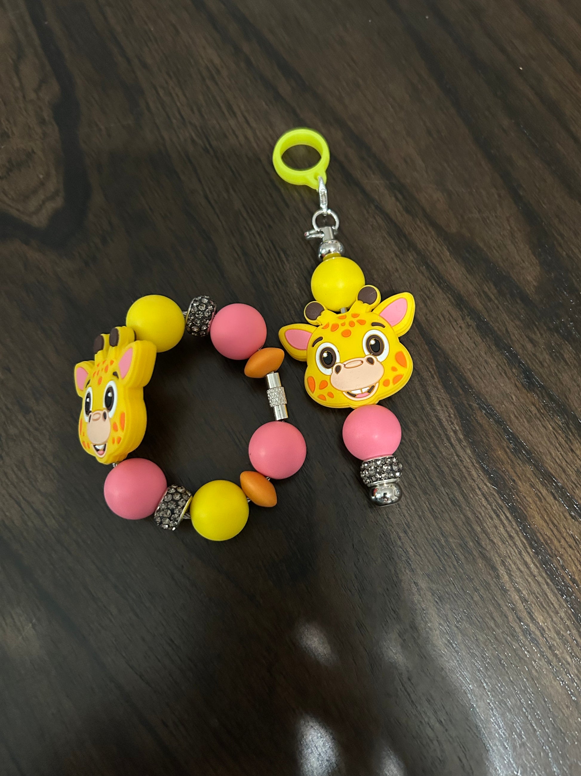 Giraffe Straw and Handle Charm set